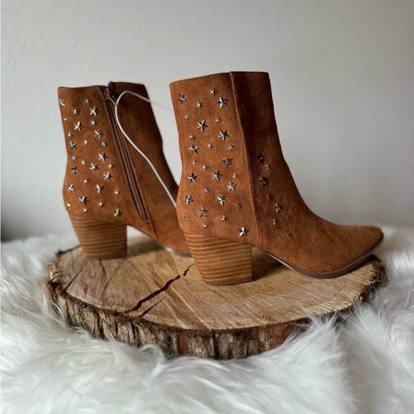 Matisse faux suede booties - Picture 3 of 4